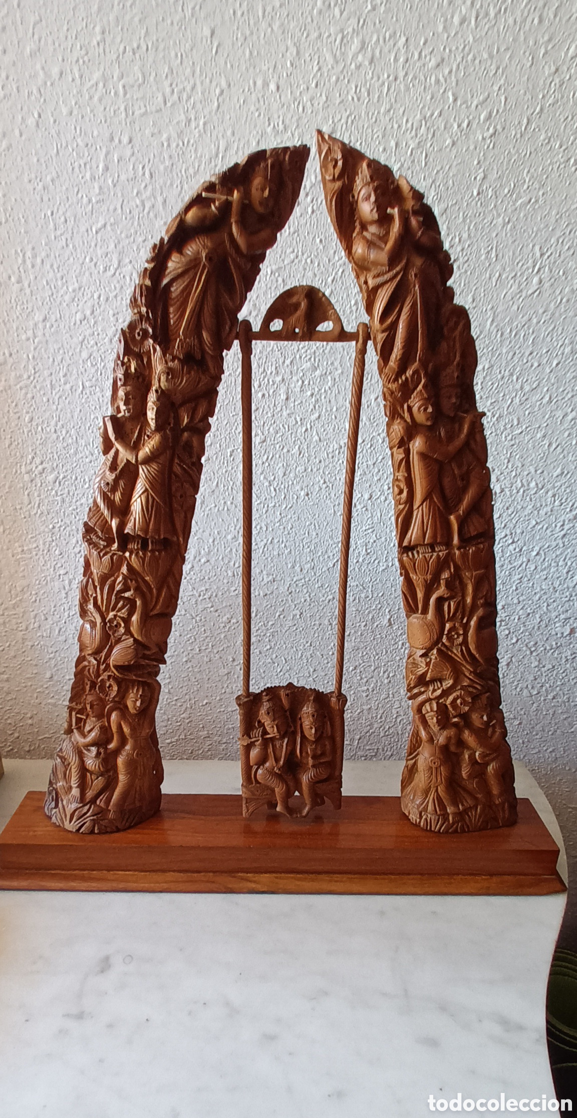 Art: Gran talla hindu en madera de sandalo