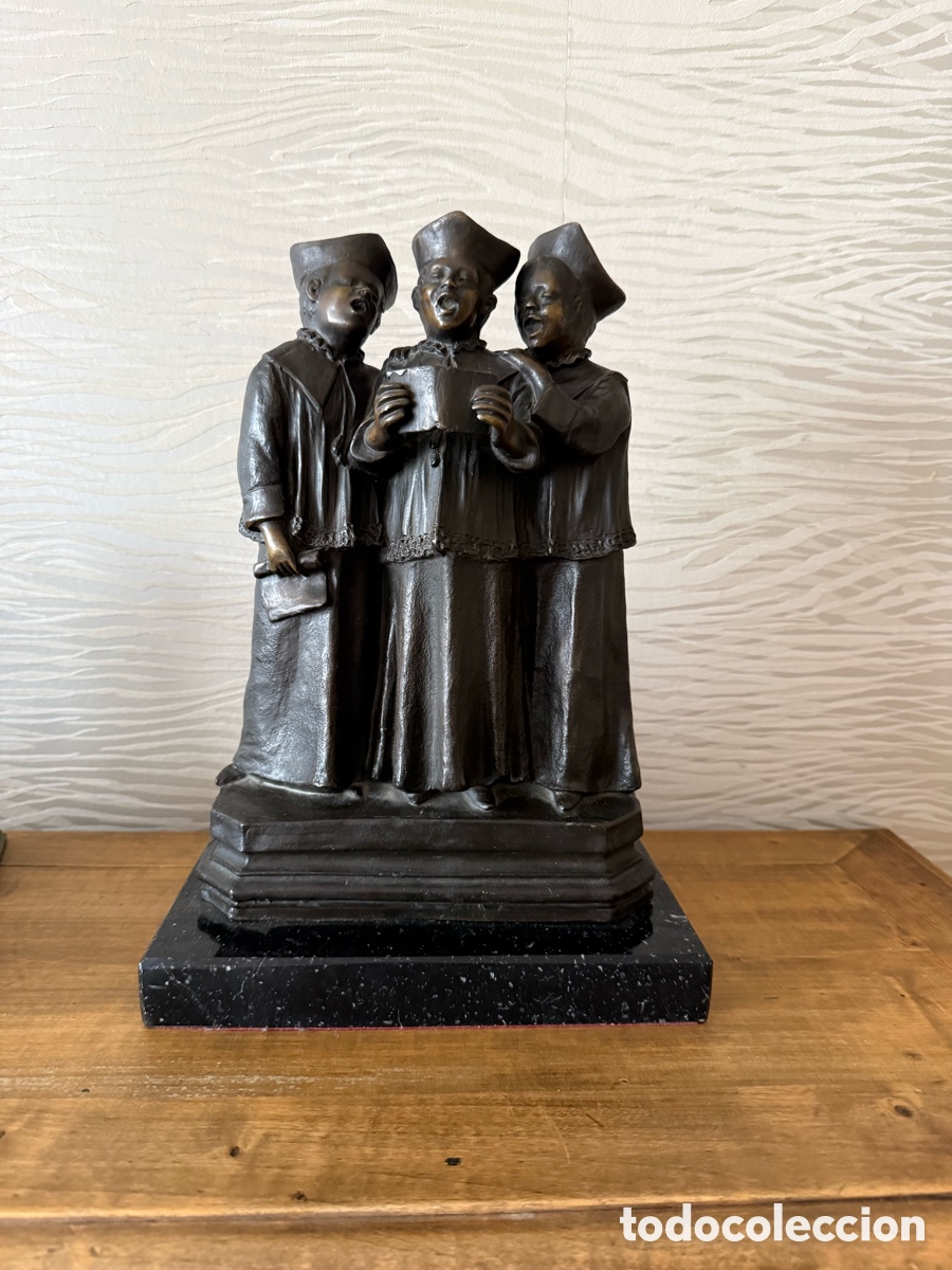 Arte: LARREA. MONAGUILLOS CANTANDO. Bronce