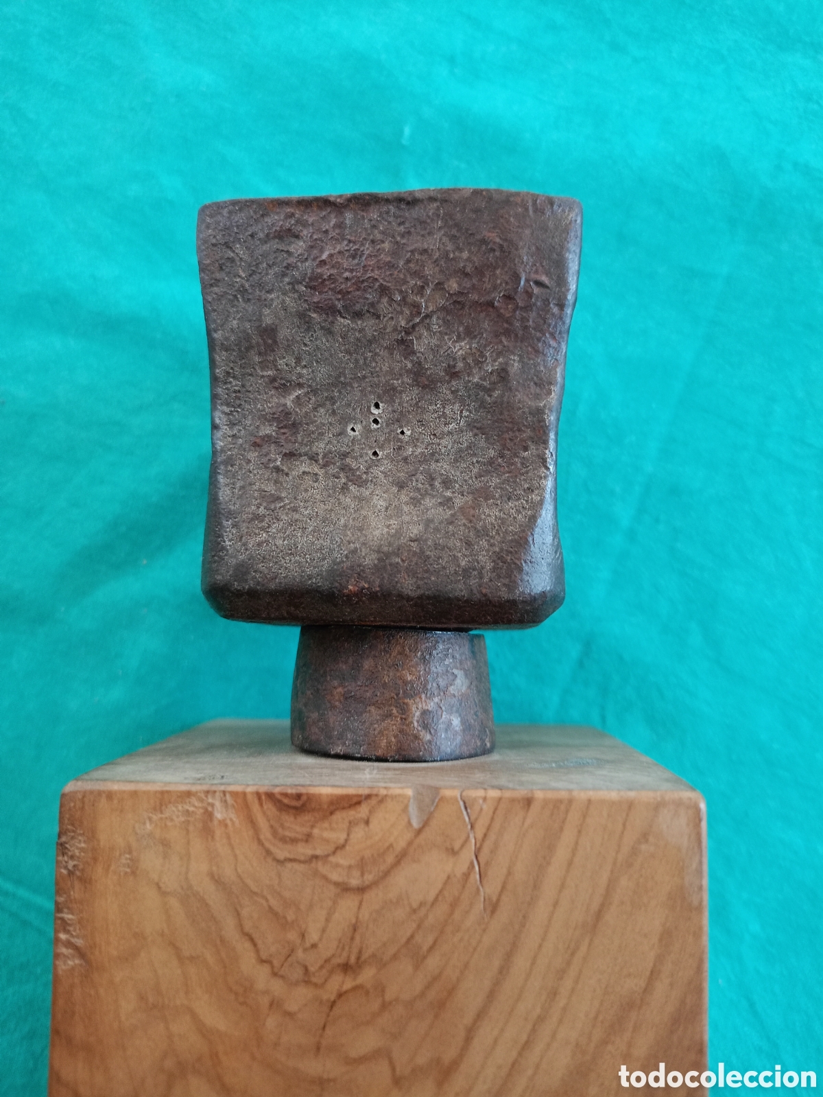 Arte: ESCULTURA DE HIERRO FORJADO YUNQUE ?