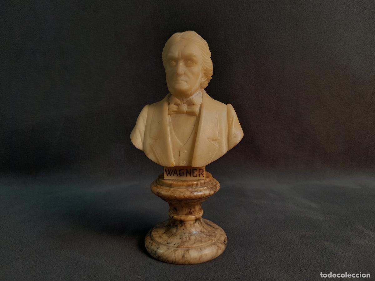 Arte: MEDIO BUSTO EXENTO DE RICHARD WAGNER. ESCULTURA EN ALABASTRO. 1900 CA.