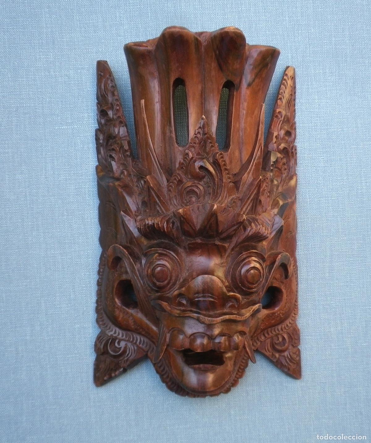 Arte: M&aacute;scara tallada en madera ex&oacute;tica, balinesa