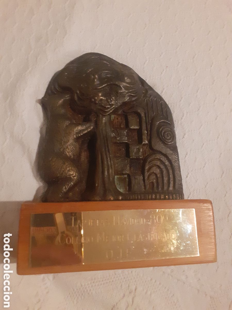 Arte: PRECIOSA ESCULTURA EN BRONCE. MADRID. OSO Y MADRO&Ntilde;O. PRESENTA PLACA DE LA OJE. FECHADA 1980. 19 CM