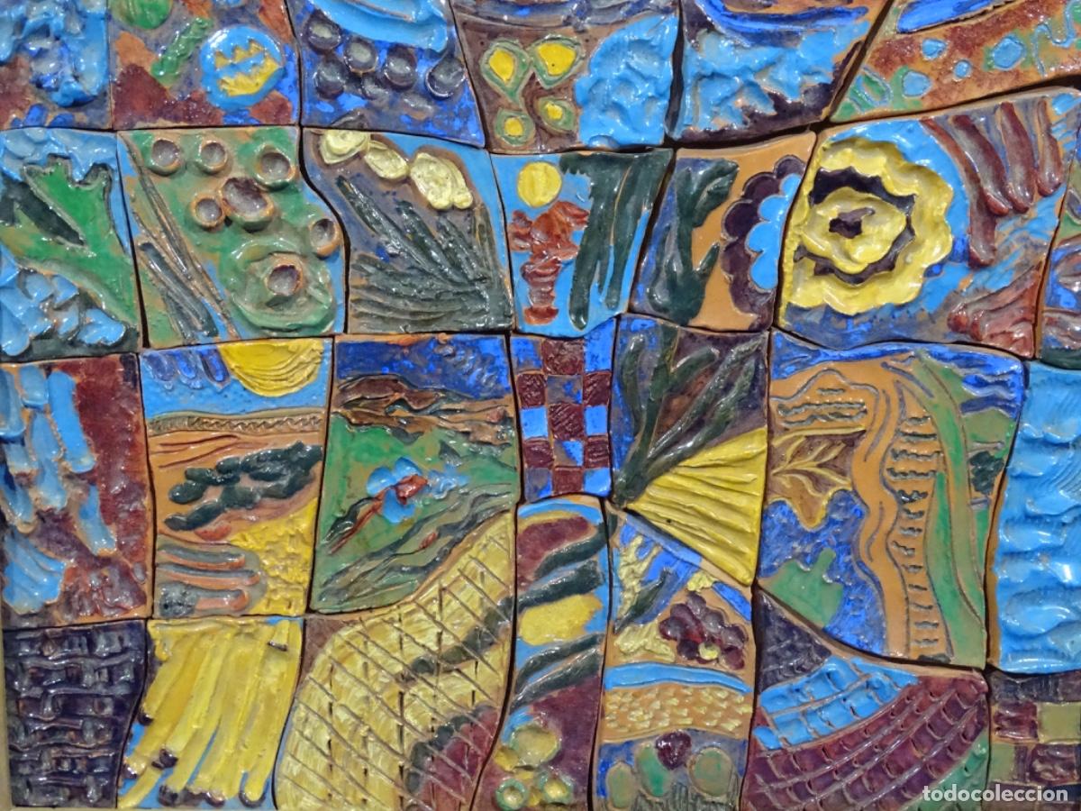 Kunst: COLORIDO MOSAICO EN TERRACOTA DE AUTOR AN&Oacute;NIMO. ESTILO ORIGINAL Y PERSONAL.