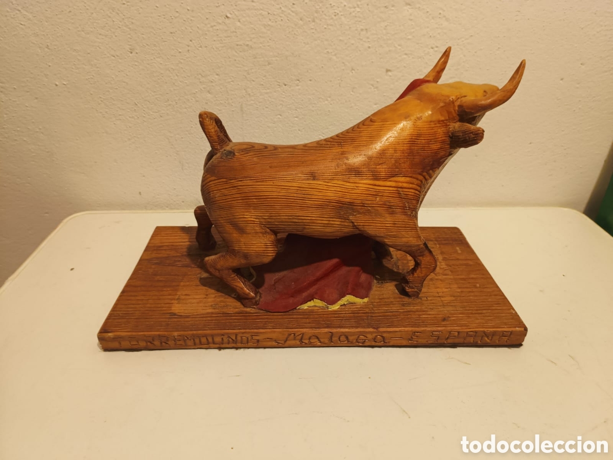 Arte: Talla de madera toro con capote macizo - Foto 5