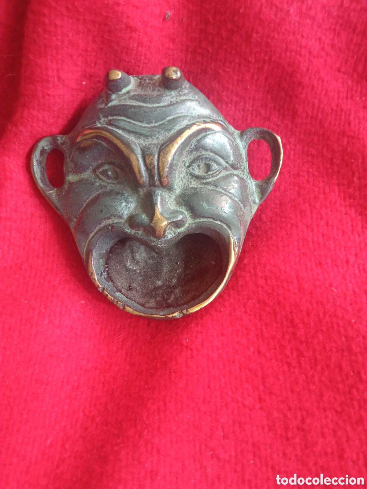 Arte: Antiguo incensario pebetero en bronce, Cabeza de demonio, mide 75 mm de altura por 90 de ancho