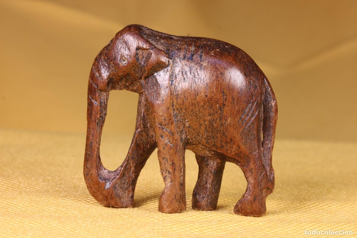 Arte: Escultura elefante madera. Miniatura. Wooden elephant sculpture. Miniature.