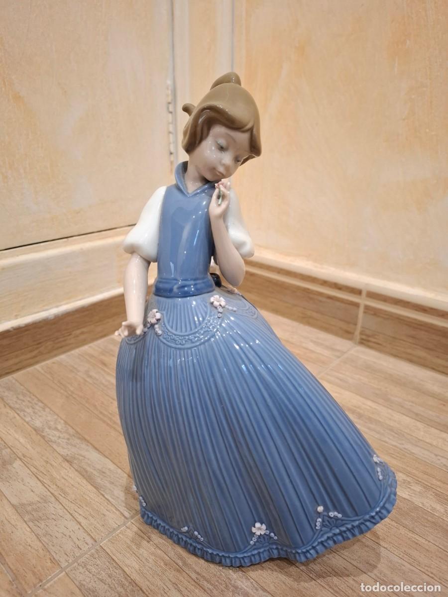 Arte: Figuras de porcelana de la firma Llado y Lao