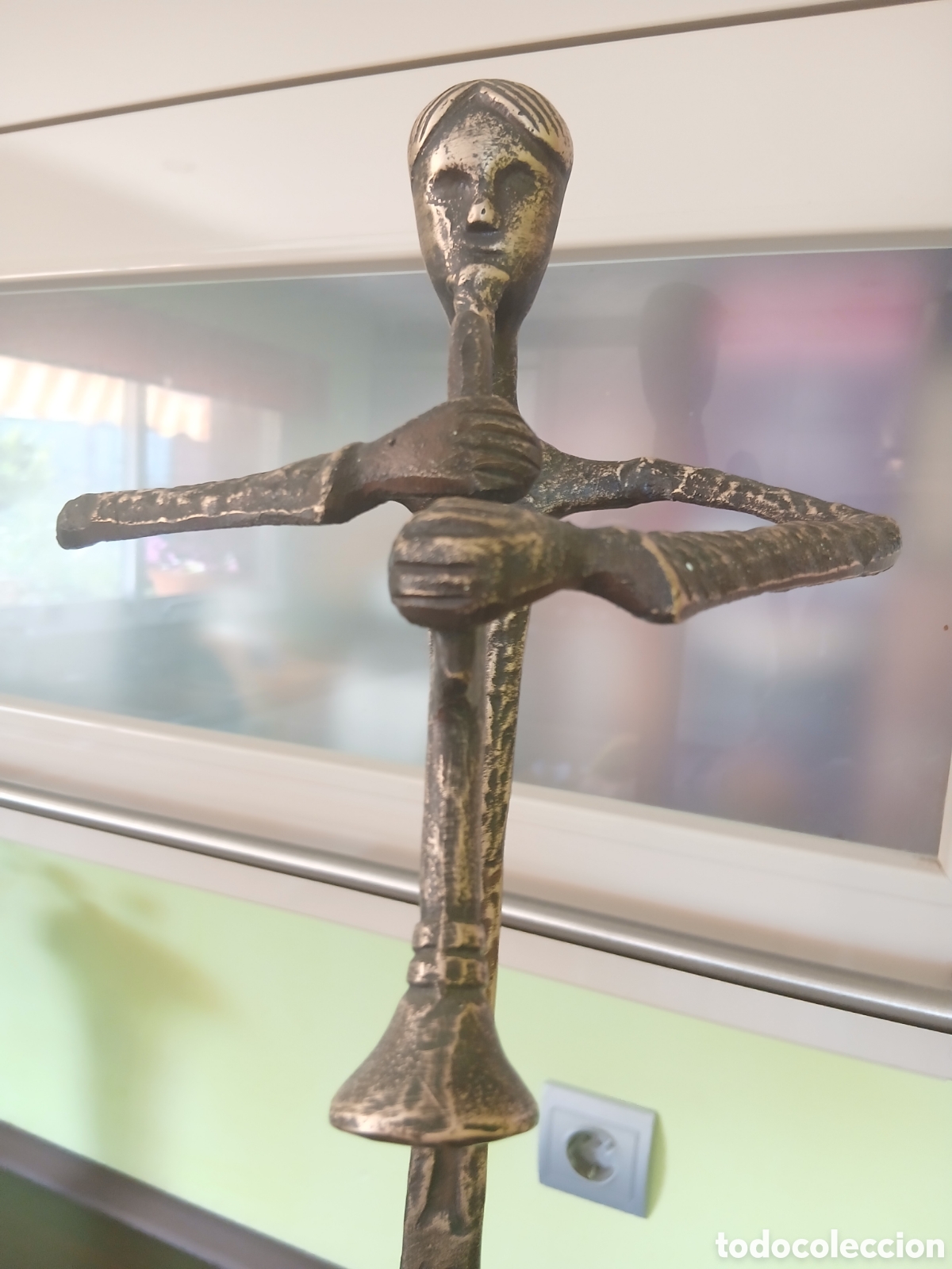Arte: Escultura de bronce instrumento