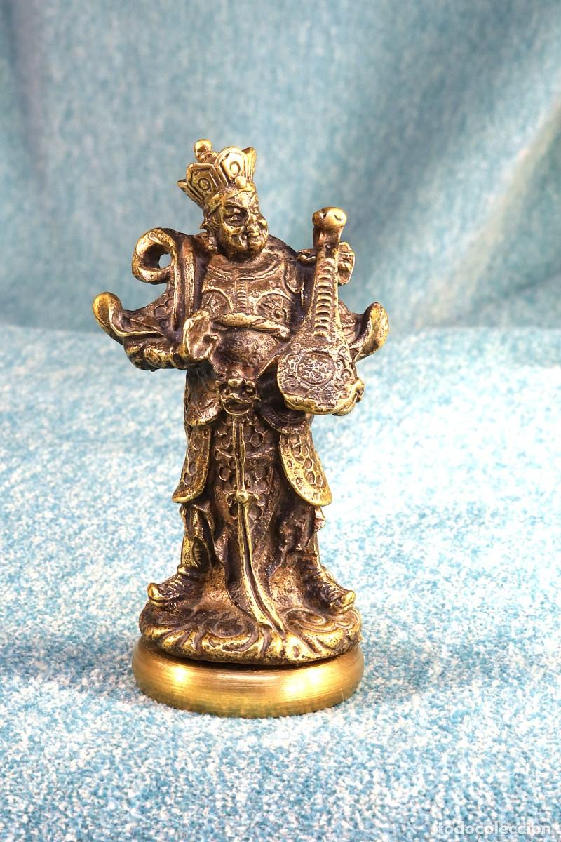 Arte: Escultura Dios chino con pipa musical. Reproducci&oacute;n. Chinese God Sculpture with Musical Pipe.