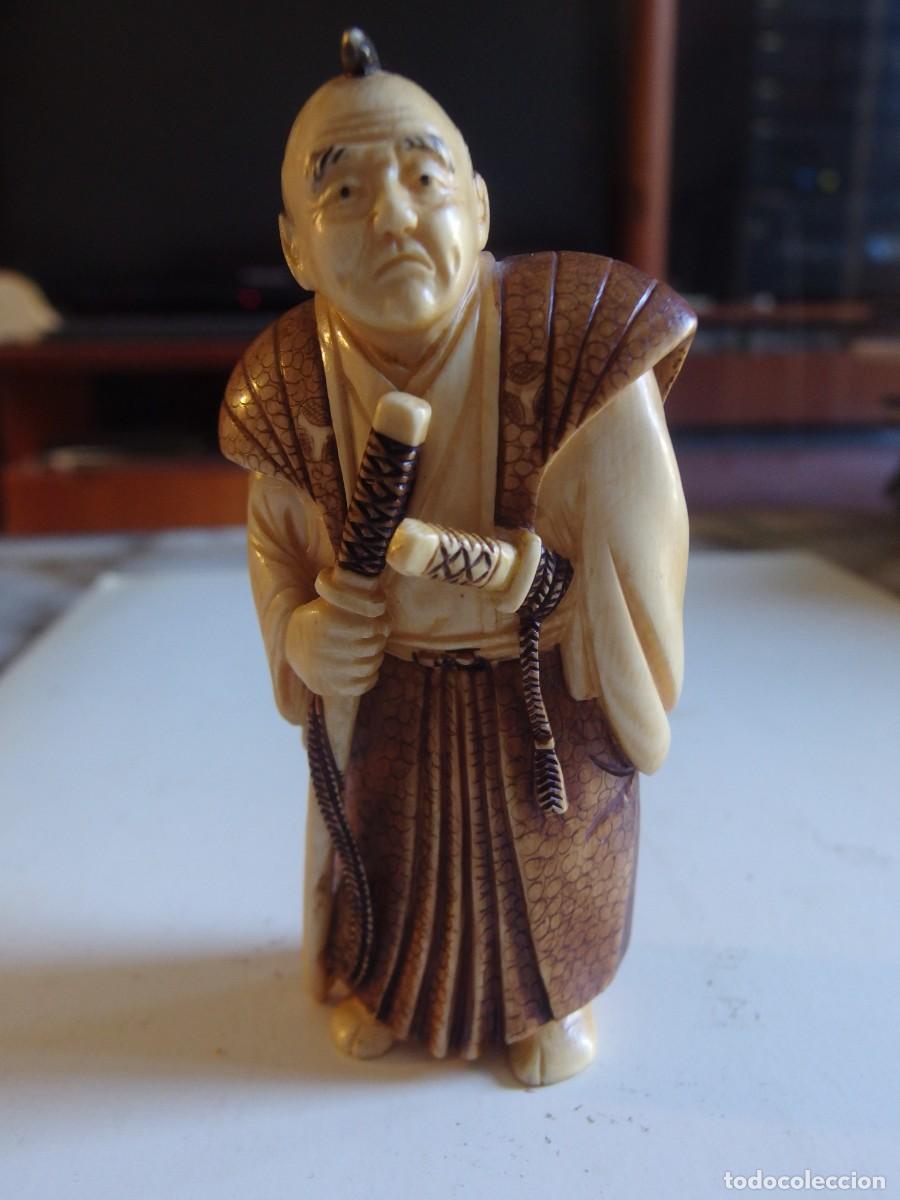 Arte: 4603 excepcional netsuke okimono firmado marfil antiquo samurai periodo meiji 1868