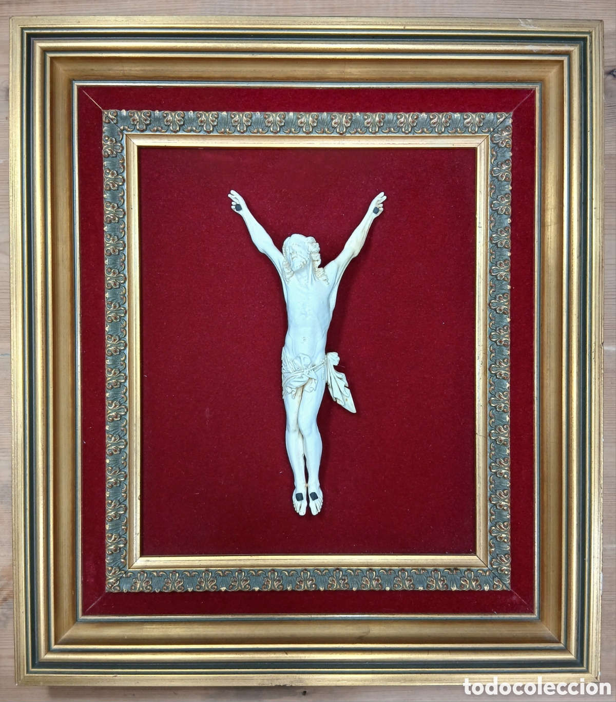 Kunst: Cristo muy antiguo. Cuatro clavos.