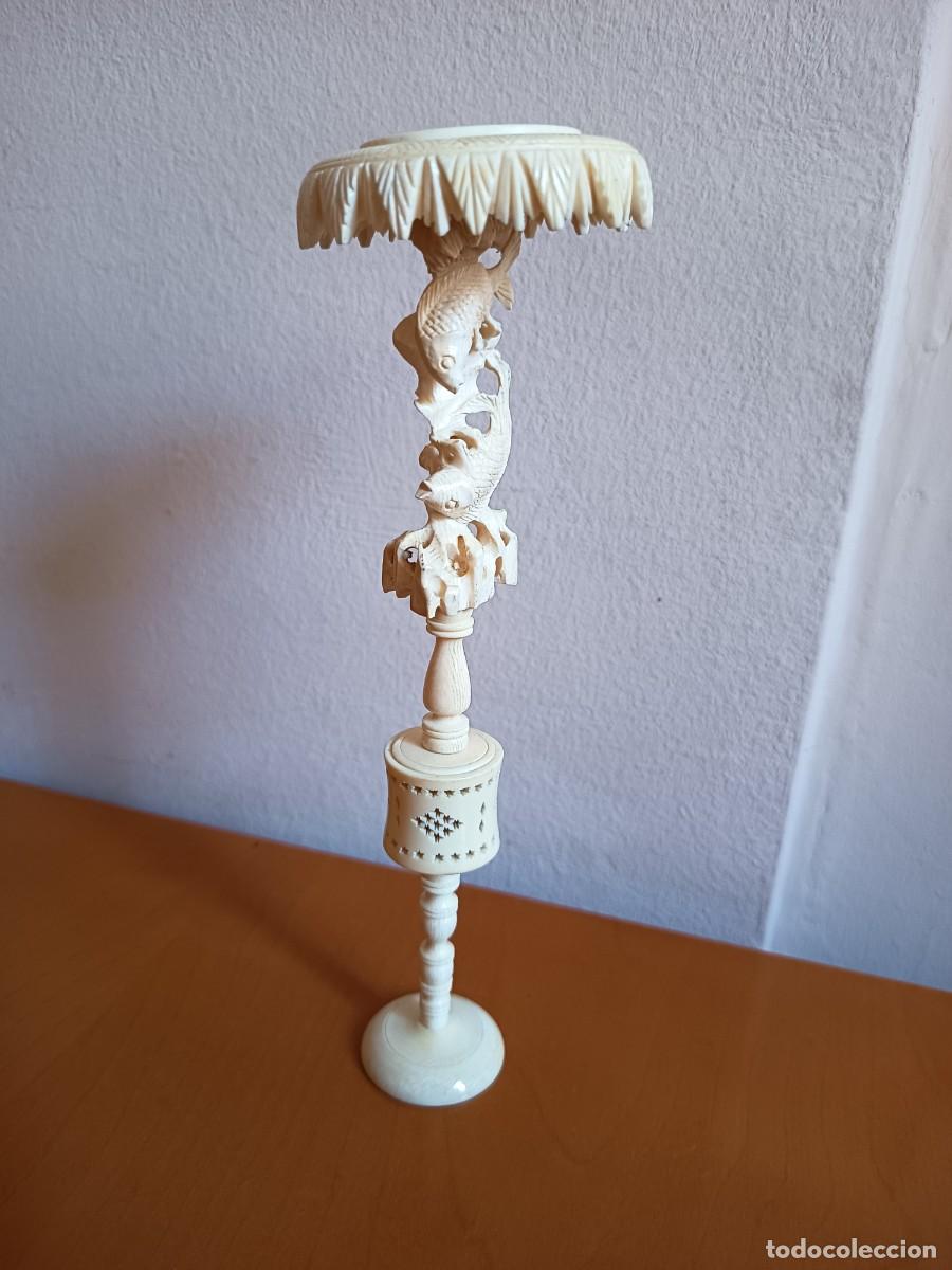 Arte: Figura de marfil antiguo para oraciones tibetanas