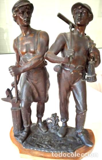 Arte: CONJUNTO DE 2 FIGURAS, MINERO Y FORJADOR