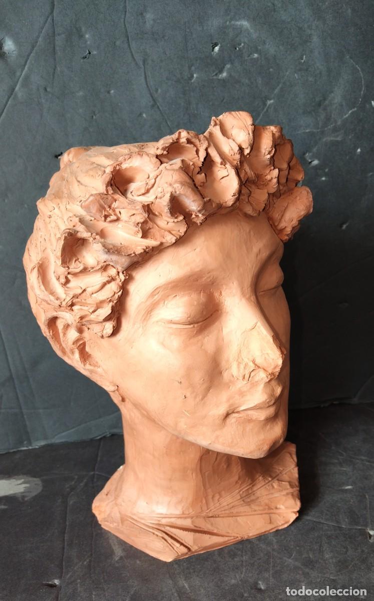 Arte: Busto femenino Terracota Firmado
