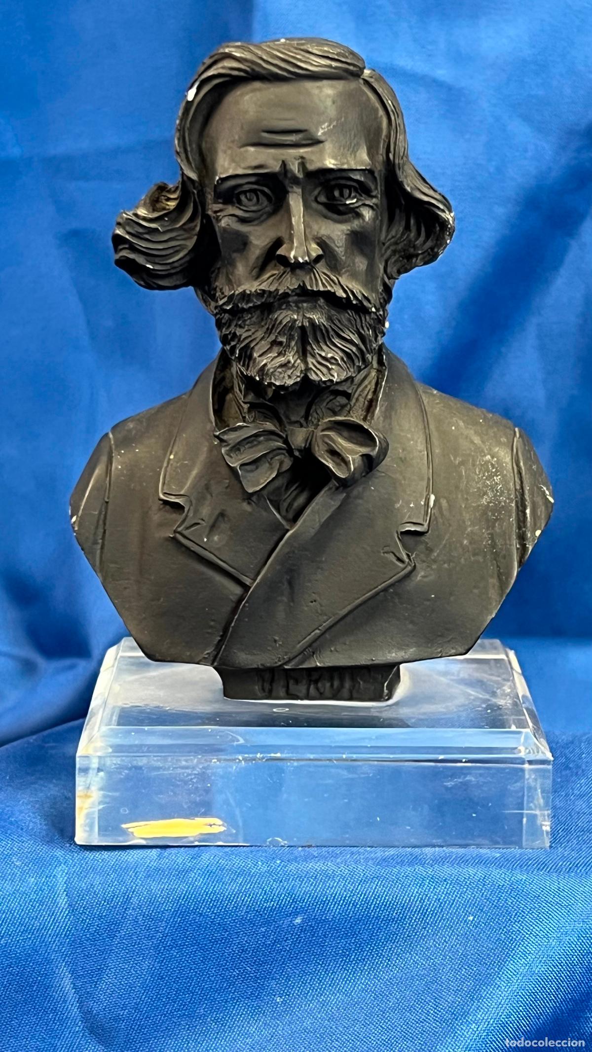 Arte: INTERESANTE BUSTO VINTAGE DEL COMPOSITOR GIUSEPPE VERDI SOBRE PEANA DE METACRILATO - EFECTO BRONCE O