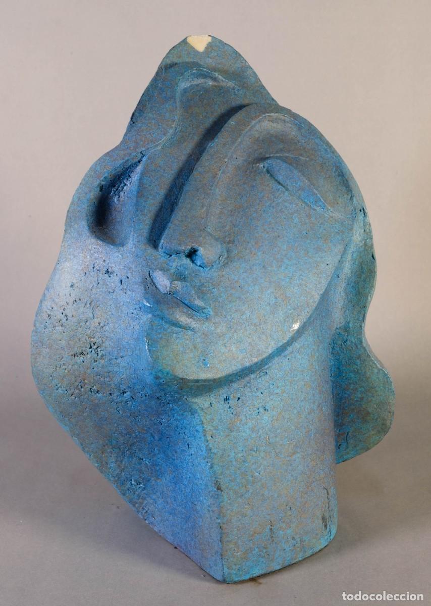 Arte: MONTSERRAT FAURA (1969) ESCULTURA EN RESINA FIRMADA Y ENUMERADA 118/222