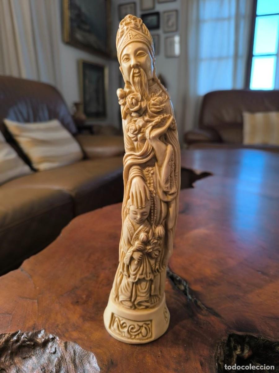 Arte: FIGURA ASIATICA EN RESINA IMITACION MARFIL DE 28 CM