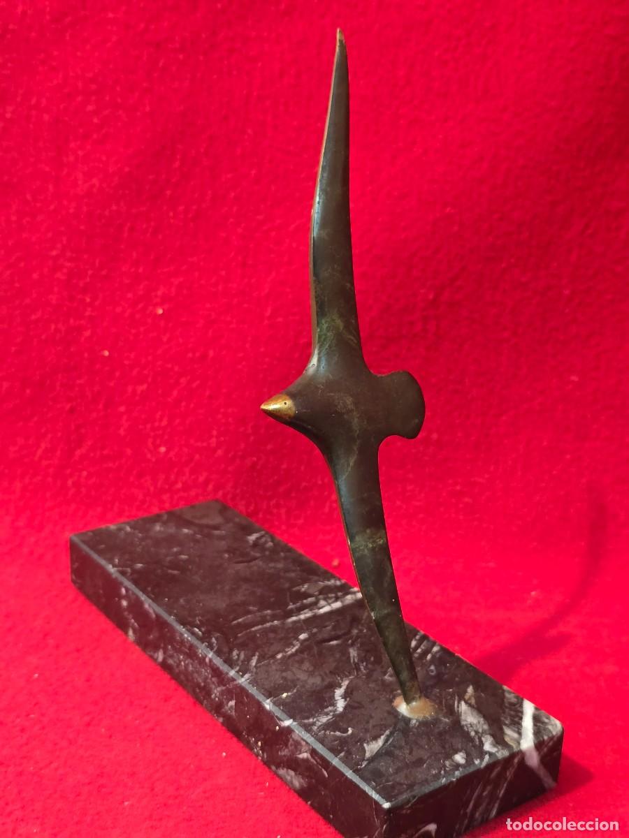 Arte: ESCULTURA DE BRONCE DE UN PAJARO