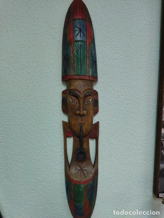 Arte: Figura de madera artesanal tallada &ndash; escultura decorativa estilo r&uacute;stico / &eacute;tnico