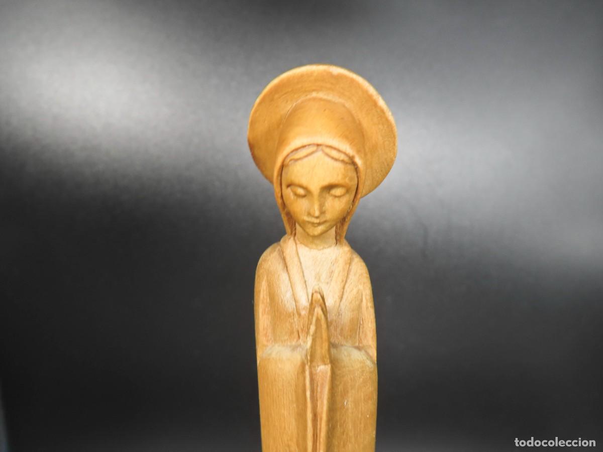 Arte: TALLA EN MADERA VIRGEN REZANDO 1960 17,5 cm