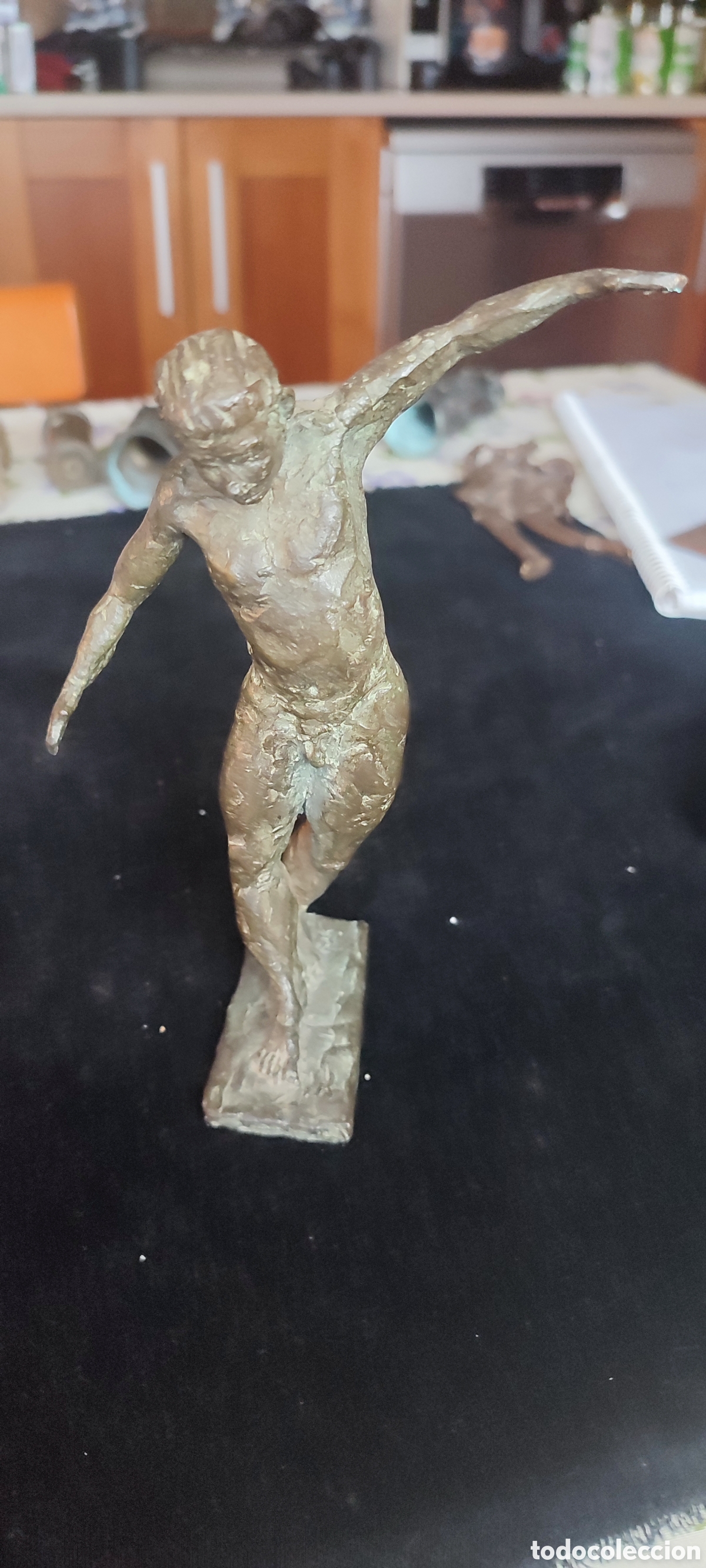 Arte: Escultura original en bronce hombre desnudo y escultor Antonio Mota firmada
