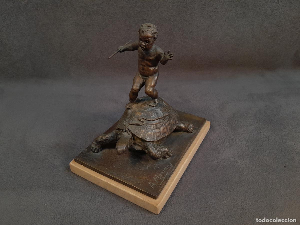 Arte: ESCULTURA DE PUTTO SOBRE UNA TORTUGA EN BRONCE SOBRE PEANA DE M&Aacute;RMOL.A MARINAS.FINALES S.XIX.