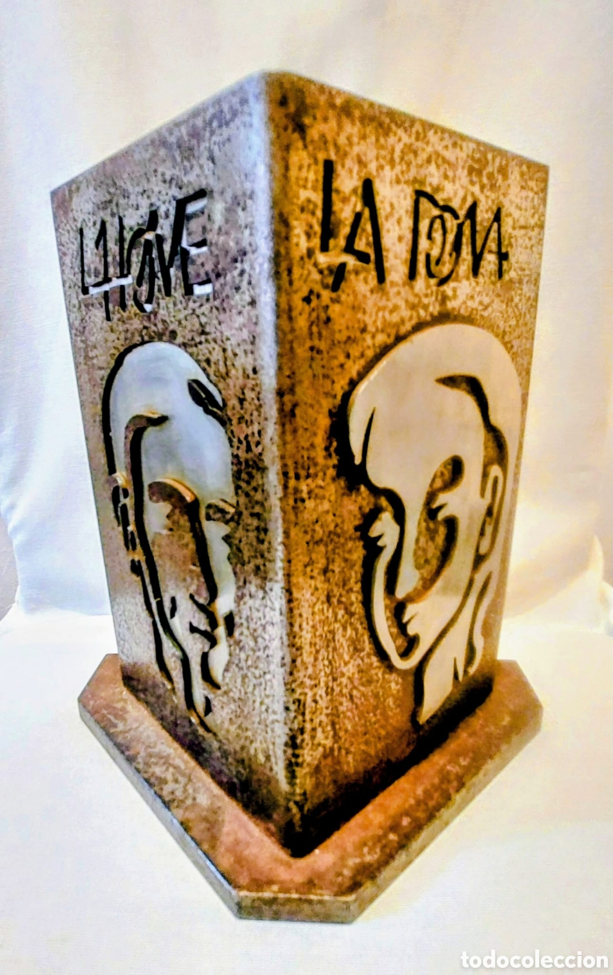 Arte: FITA DOMENECH ESCULTURA PIEZA UNICA HOME Y DONA PESO 2.110 KG. ALTURA 20 ANCHO 18 UNICA OBRA DE COL