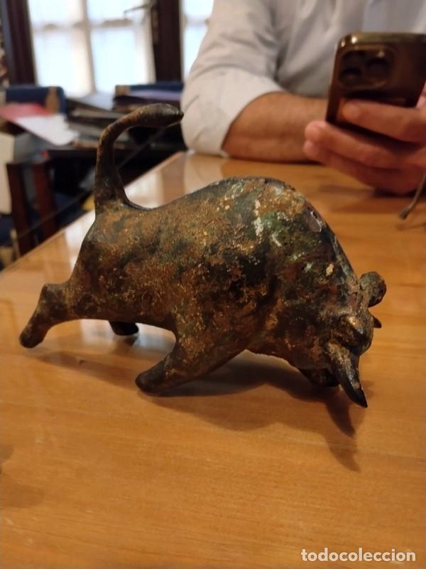 Arte: ESCULTURA BRUTALISTA MODERNISTA,TORO,ARTISTA Miyazawa Kanae, HIERRO FUNDIDO