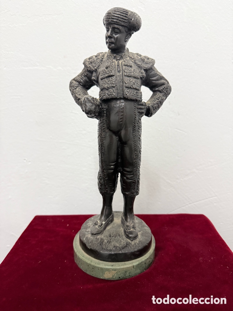Art: Torero Banderillero. Toros. Escultura bronce