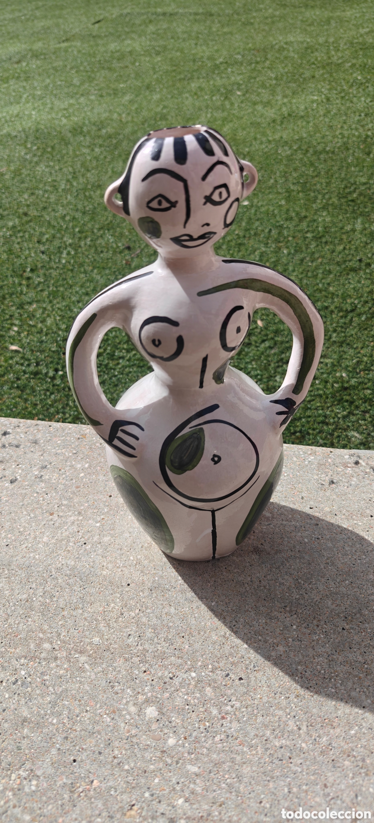 Arte: C&eacute;sar Manrique Cer&aacute;mica