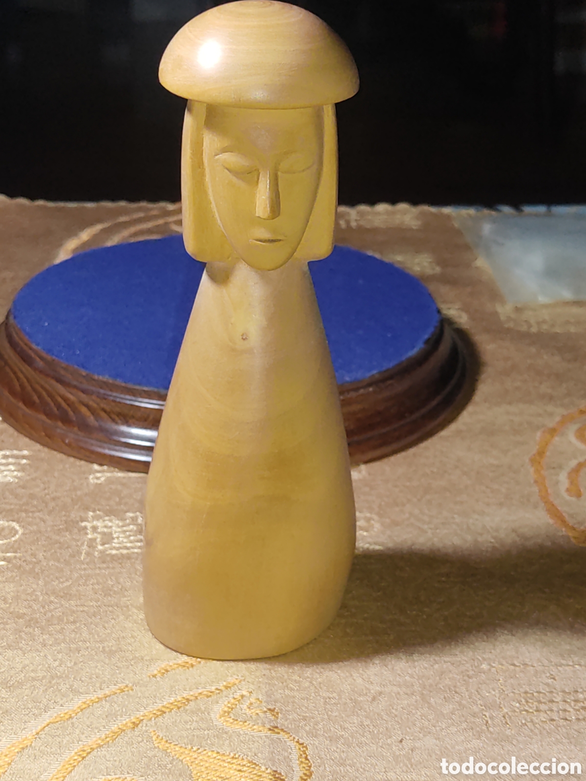 Arte: Antigua Escultura tallada en madera de Bob.
