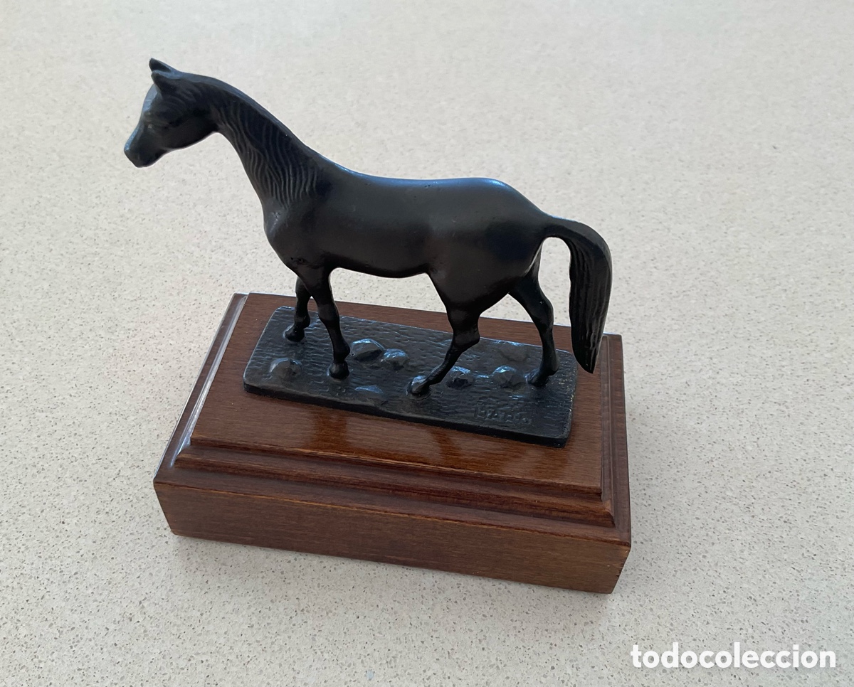 Arte: Escultura bronce de caballo. Haro