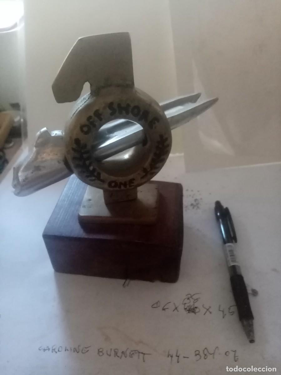 Arte: CREO ANTIGUO TROFEO DE BRONCE CON BASE DE MADERA PARECE NAUTICO