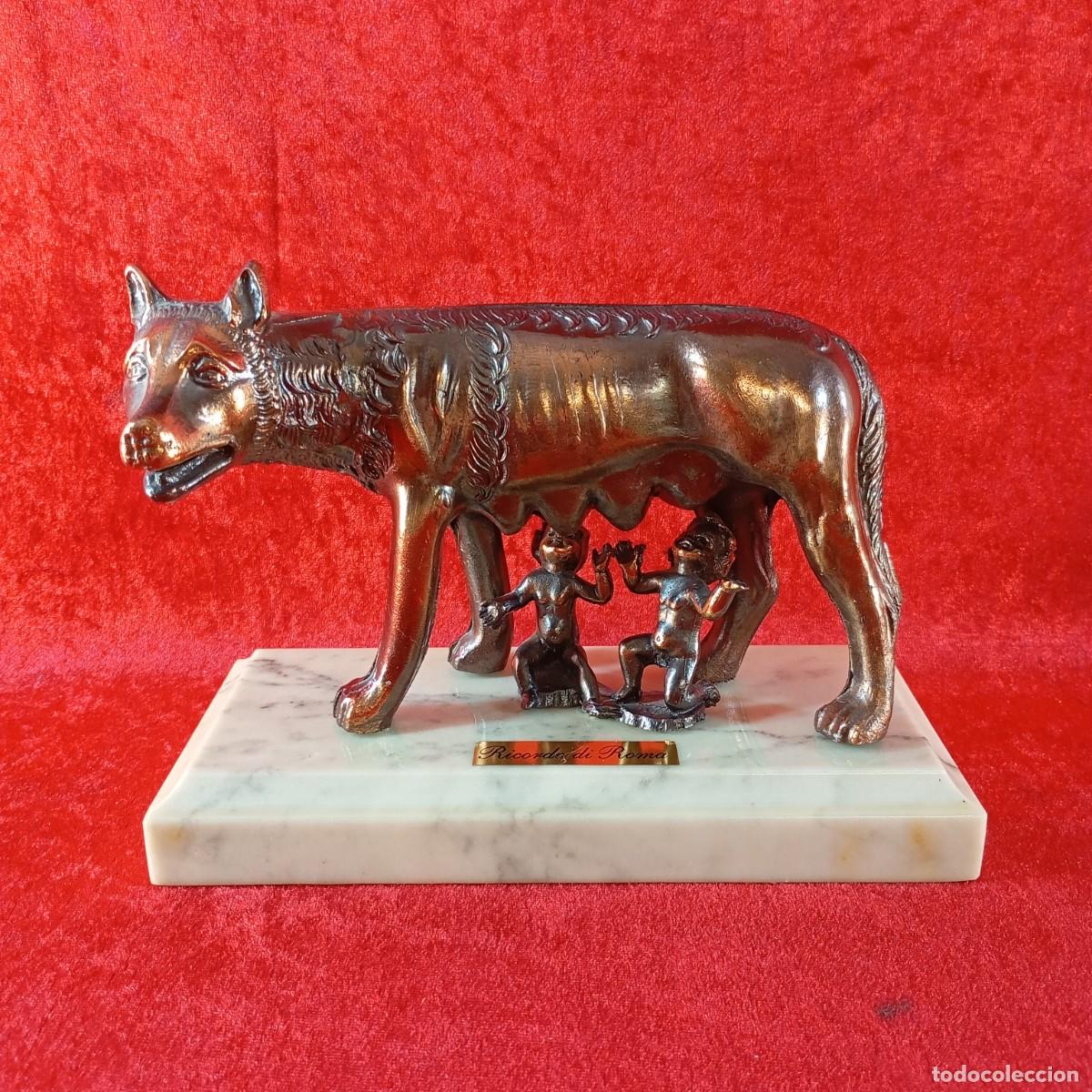 Arte: LA LOBA CAPITOLINA - ESCULTURA EN BRONCE - 22 X 16 CM TOTAL - RECUERDO DE ROMA