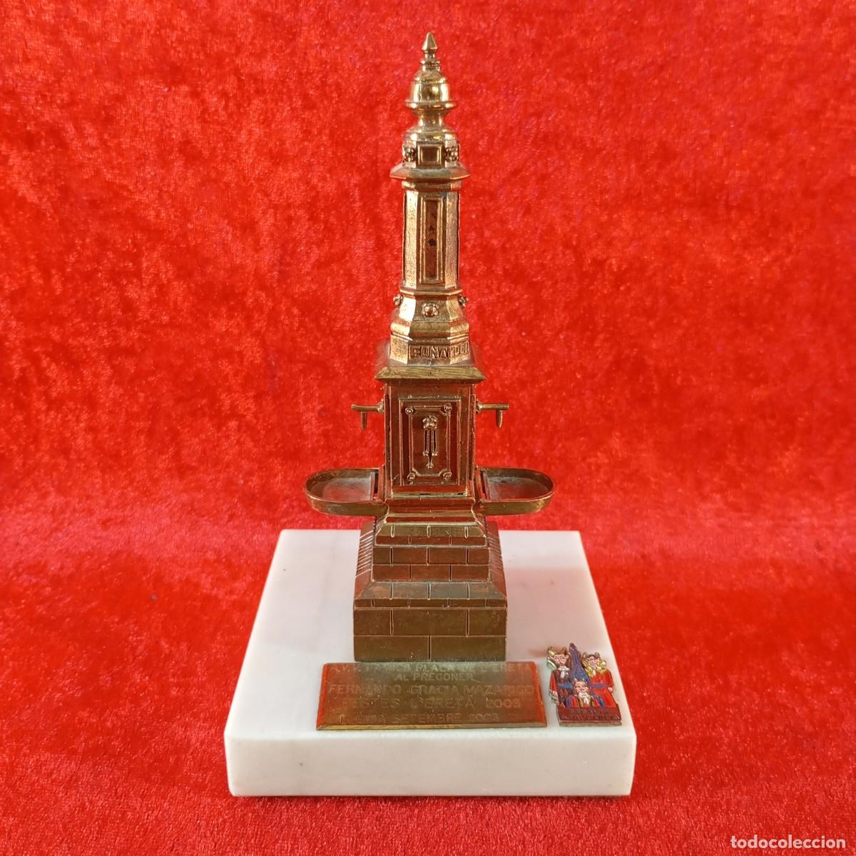 Arte: FONT DE L'ERETA - PLA&Ccedil;A DE L'ERETA - LLEIDA - REPRODUCCI&Oacute; EN BRONZE - 14 CM ESCULTURA - PLACA M&Aacute;RMOL