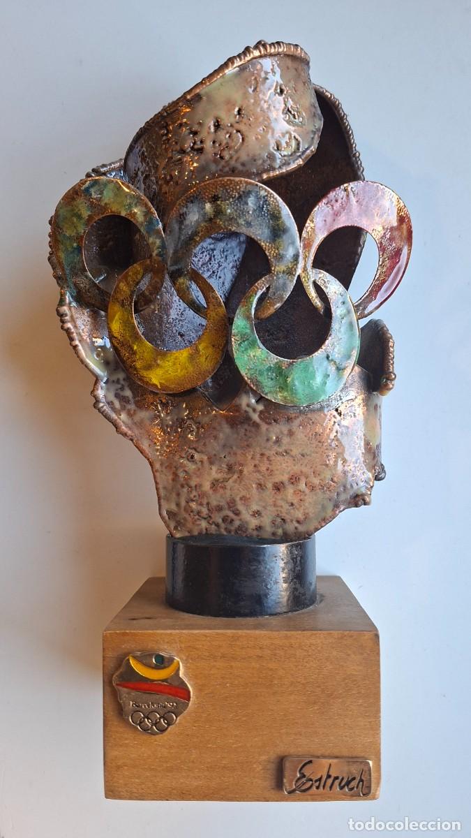 Arte: Escultura y placa Barcelona 92. Estruch