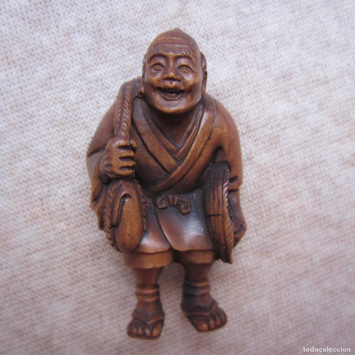 Arte: netsuke japones hombre en madera firmado