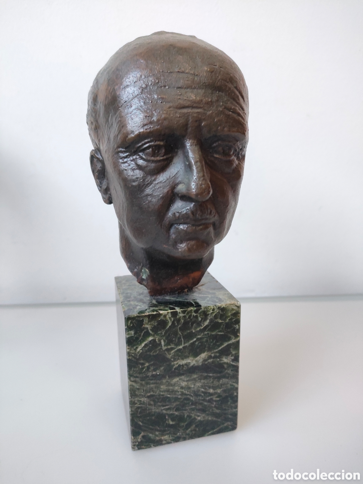 Arte: Busto de bronce Francisco F. 20 cm