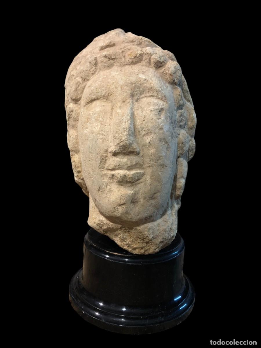 Arte: CABEZA DE PIEDRA CONTEMPORANEA