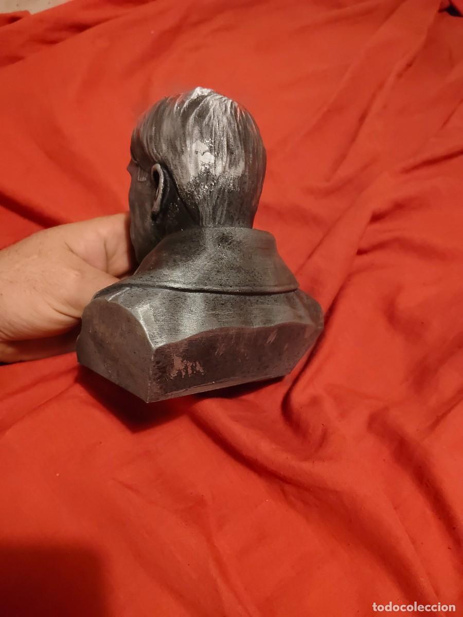 Arte: Busto de Ramiro Ledesma - Foto 4
