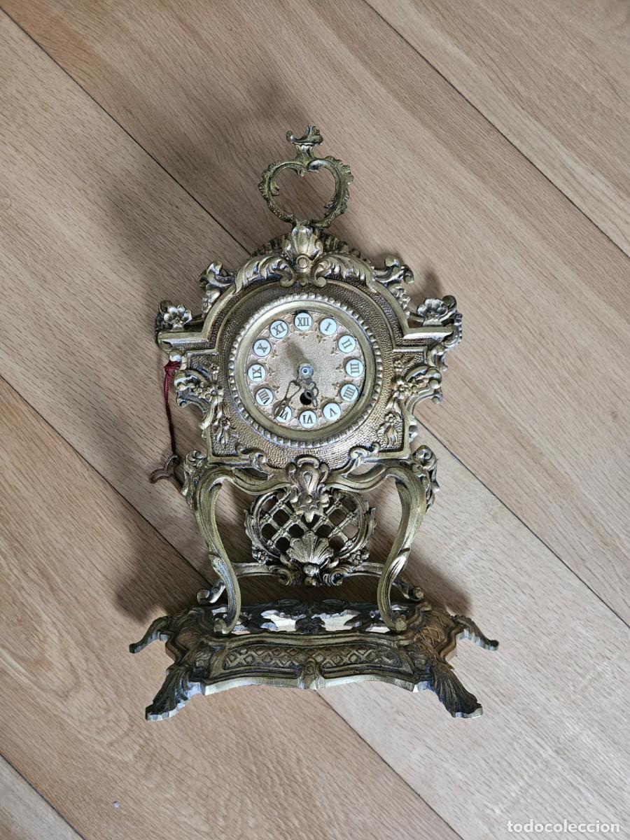 Arte: Reloj de mesa de bronce
