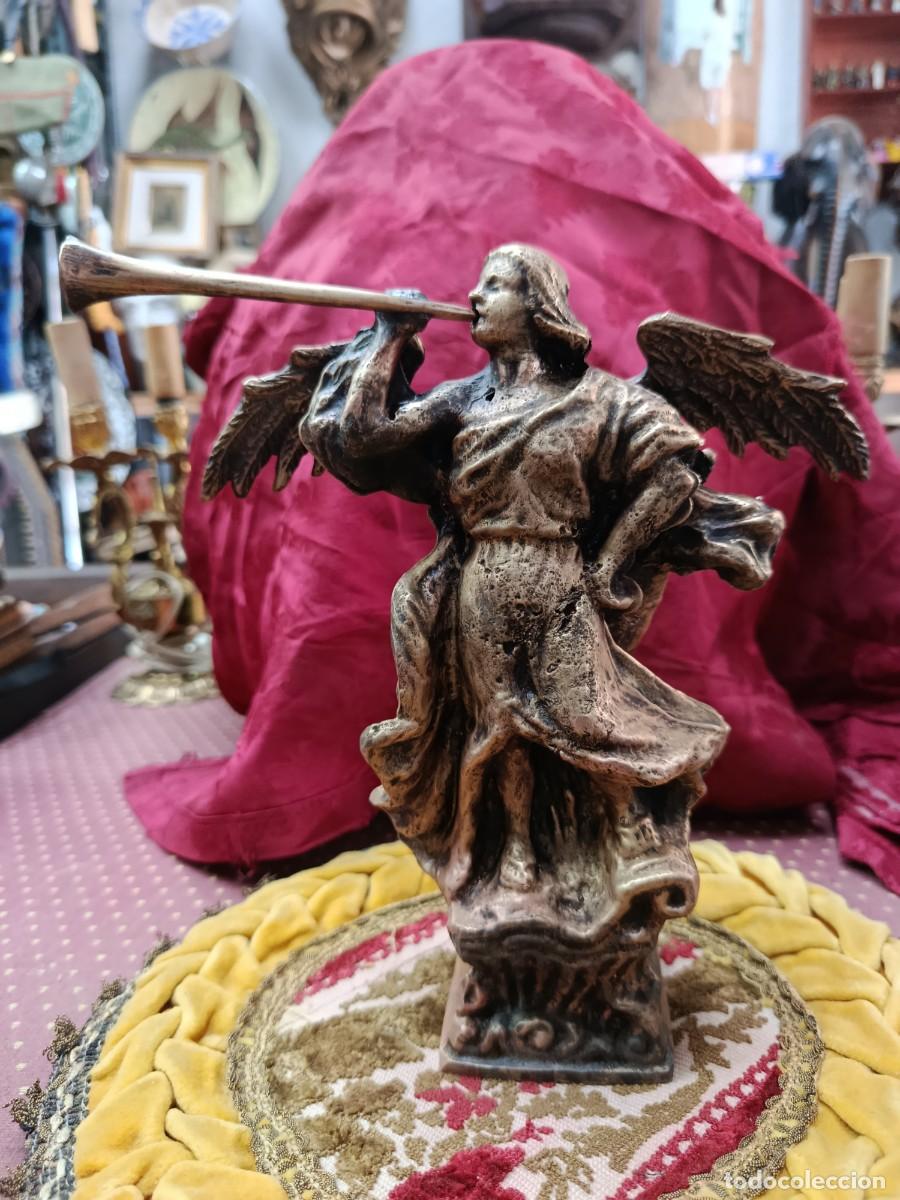 Arte: Escultura de bronce antigua, Arcangel San Gabriel