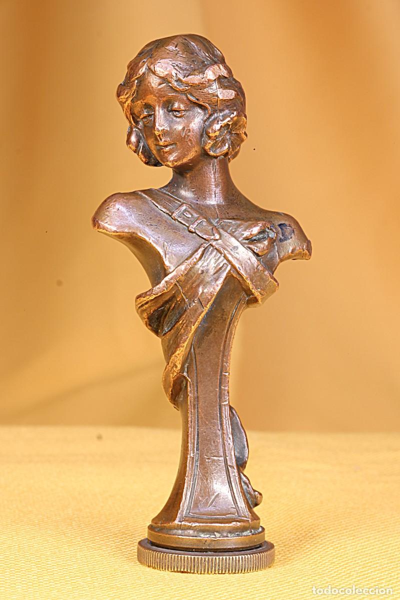 Arte: Escultura sello mujer bronce. Art Nouveau. Monograma IG Bronze female seal sculpture. Monogram