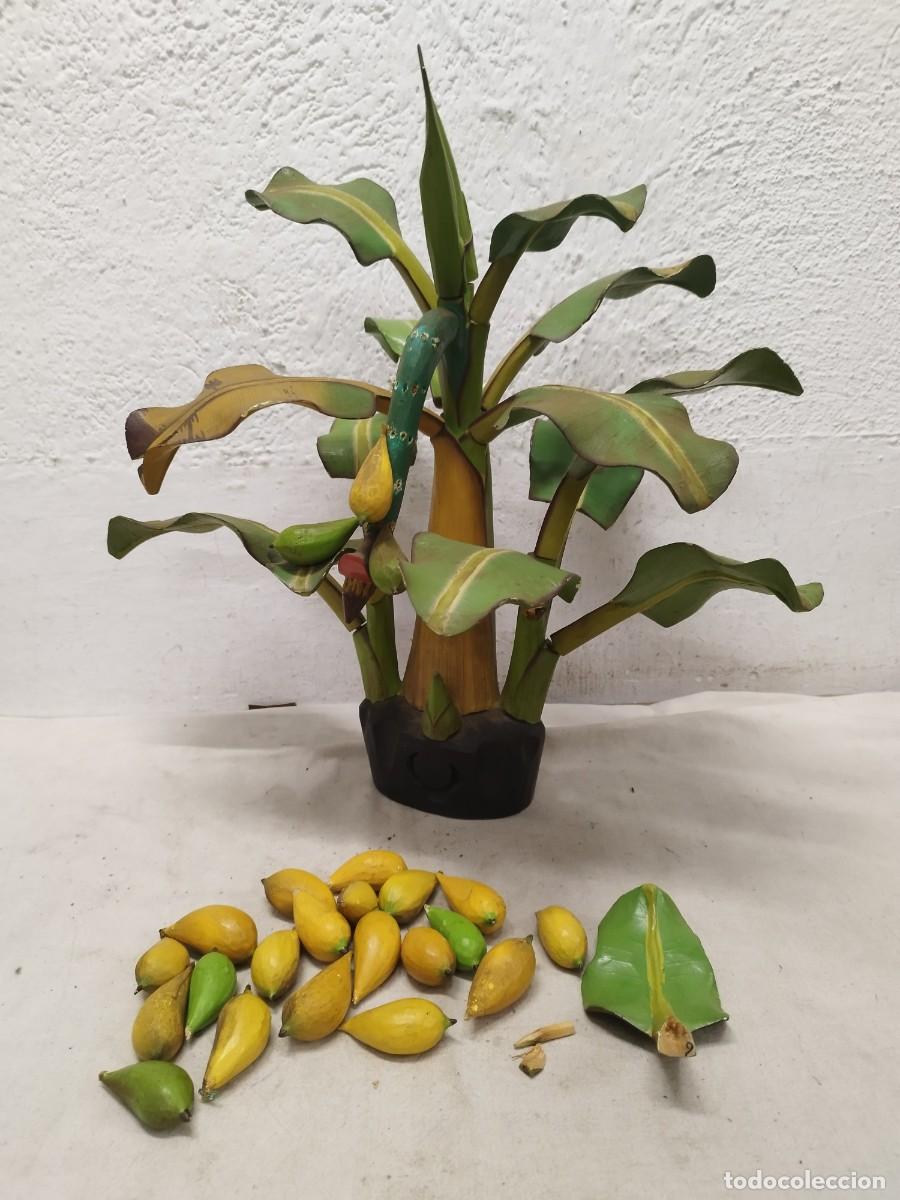 Arte: Antigua gran escultura de madera, de arbol frutal. Desmontable de mediados sg. XX. Pieza a restaurar