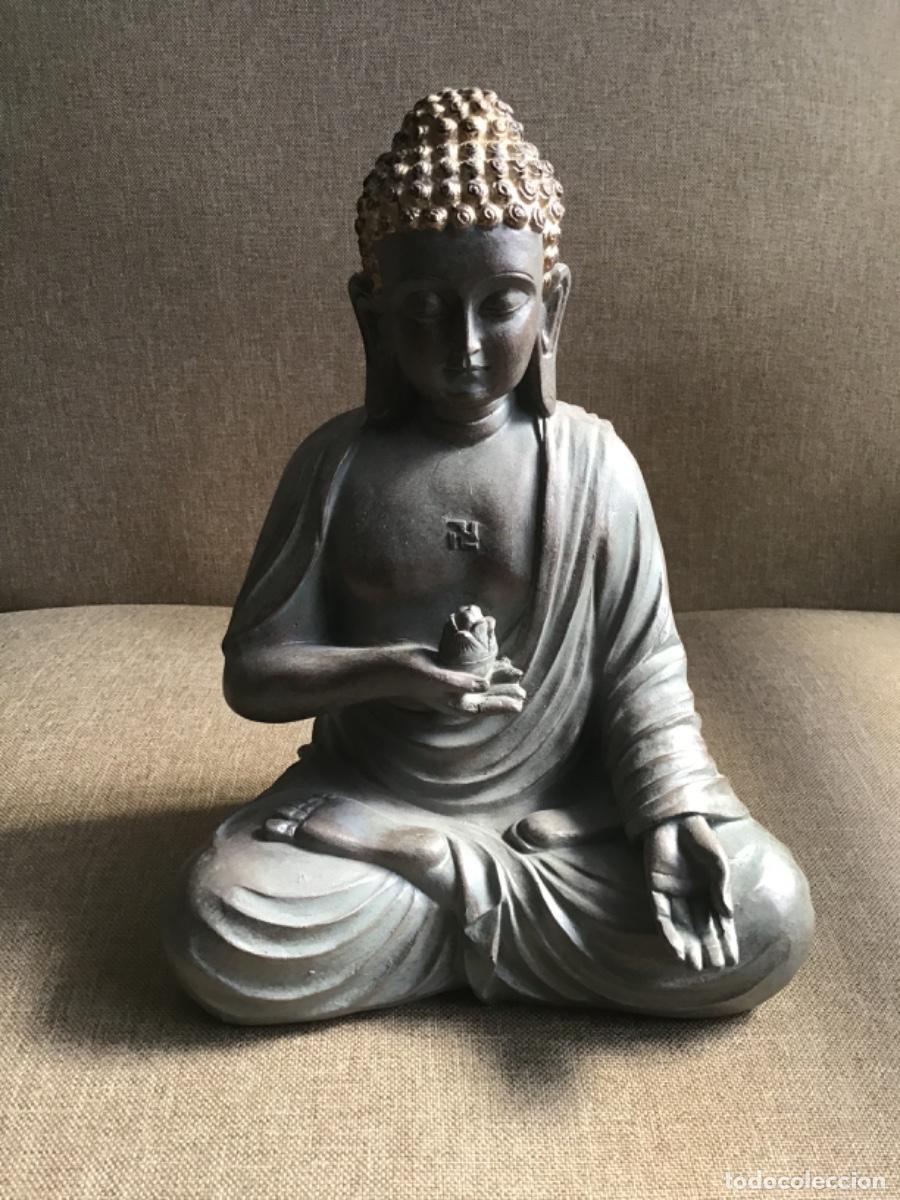 Arte: Estatua de Buda de resina