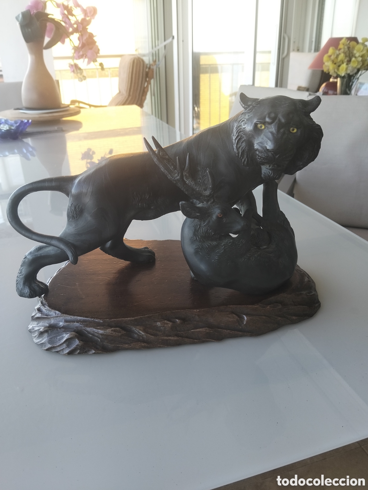 Arte: Espectacular Escultura Japonesa Okimono Meiji. Bronce Firmado Genryusai Seiya. Tigre Caza Ciervoo