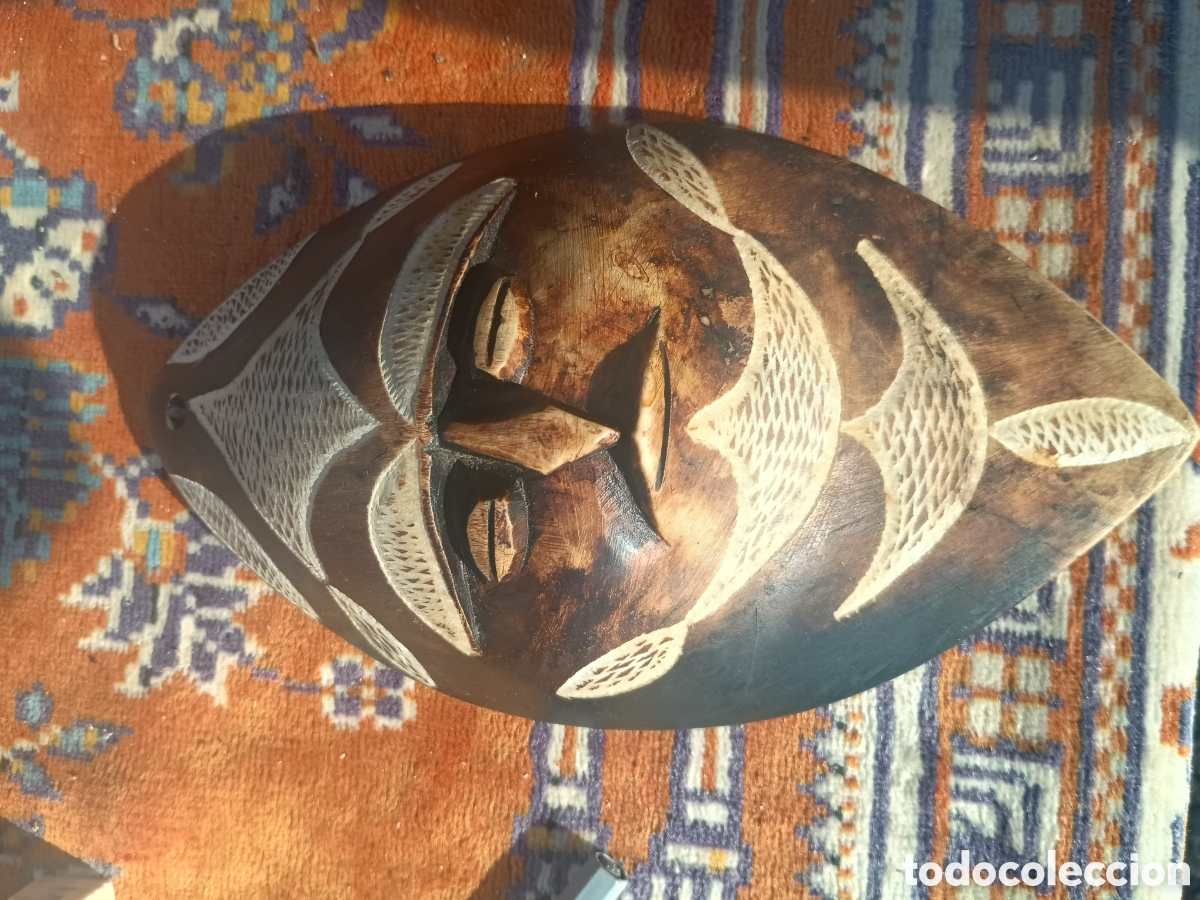 Arte: M&aacute;scara piedra roca calgar