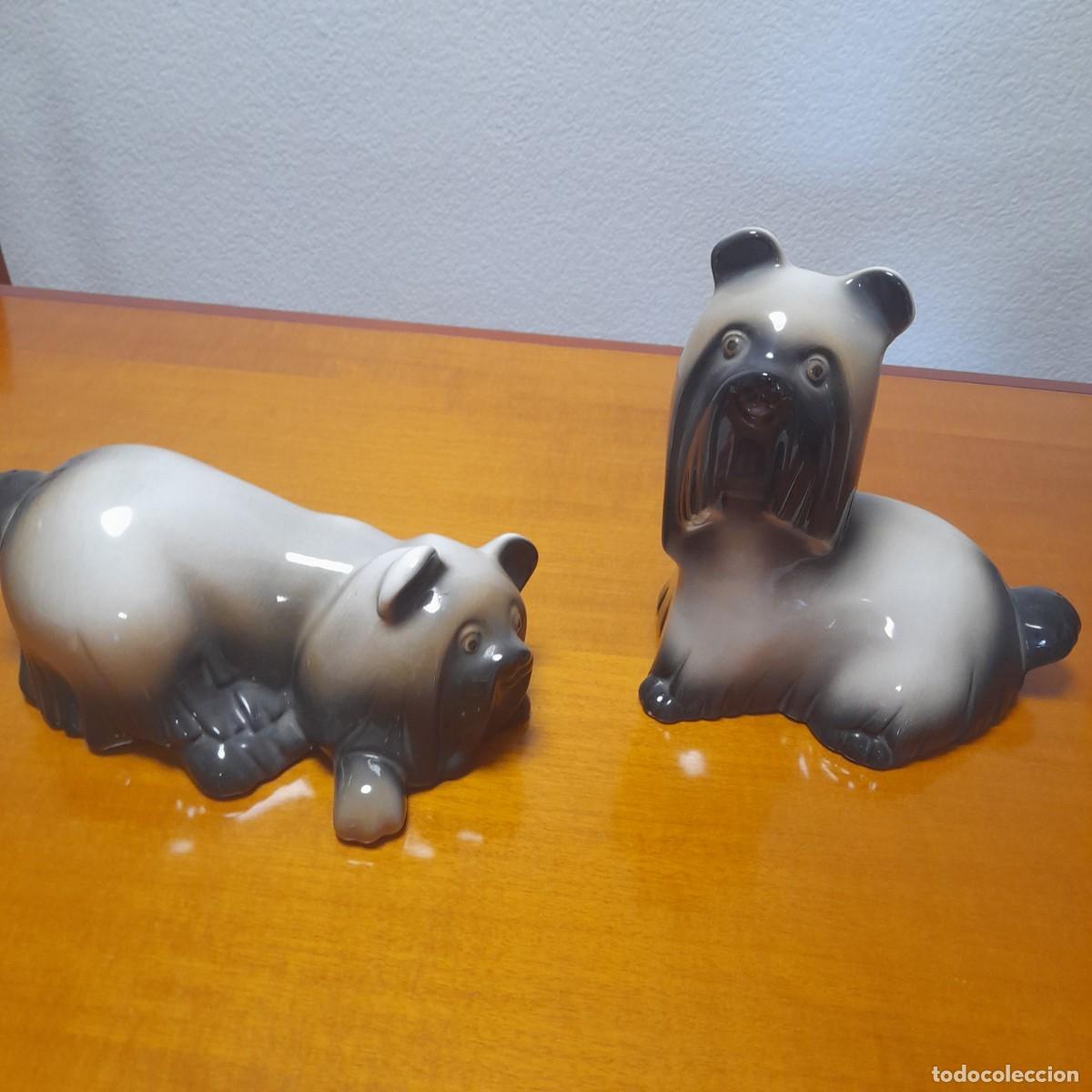 Arte: LOTE DOS PRECIOSAS FIGURAS DE PERRO DE CERAMICA DE CERAMHER (VALENCIA) A&Ntilde;OS 70 PINTADAS A MANO