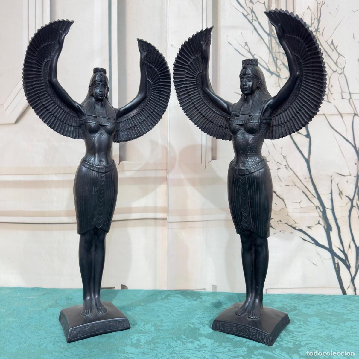 Arte: Pareja de estatuas negras de la diosa egipcia Isis en resina