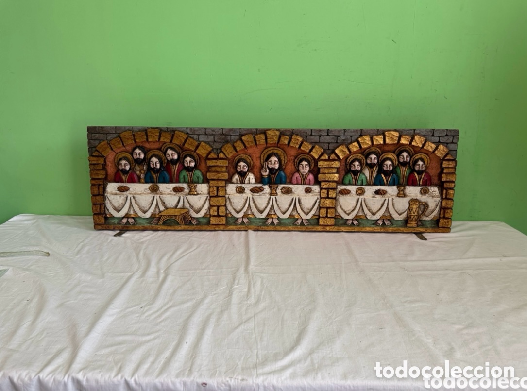 Arte: Importante escultura relieve Santa Cena en madera tallada y policromada gran formato 106 cm
